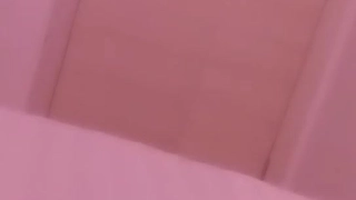 02年的美乳小骚货半夜不让休息发骚自己爬上床自己玩起来