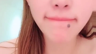 年轻的红发女郎在POV中被她的继父操了 - Lacy Lennon