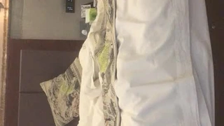 大胸美女上次操完一直念念不忘,周末约出来又干了2次