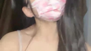 Maya和Dees的禁忌家庭遭遇变成了狂野的性爱会话