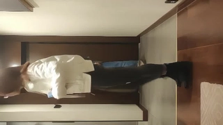 大屌征服女神对白淫荡下部