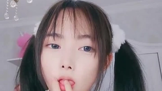 爆乳女神口活一流主动吸屌骑上来爆插，好骚